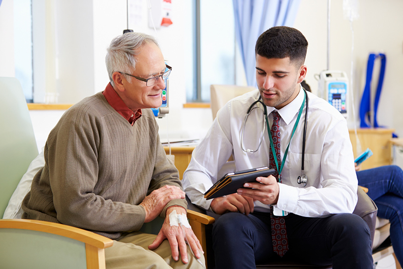 patient receiving a glomerulonephritis treatment plan